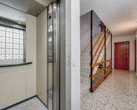 Resale - Apartment -
Torrevieja - Centro