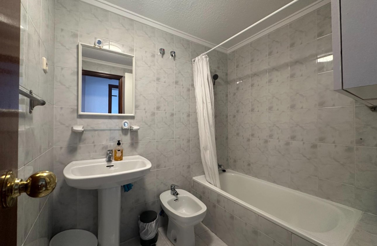 Resale - Apartment -
Torrevieja - Centro