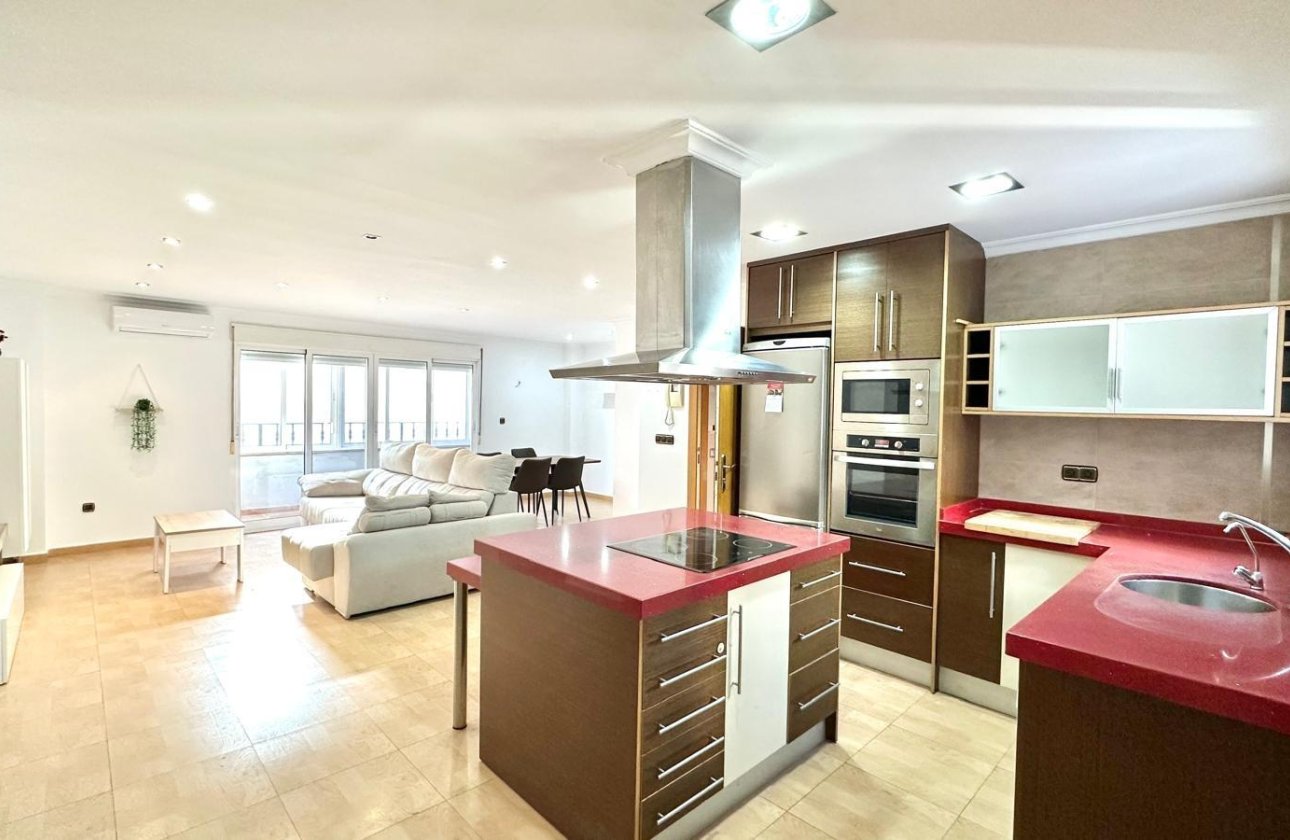 Resale - Apartment -
Torrevieja - Centro