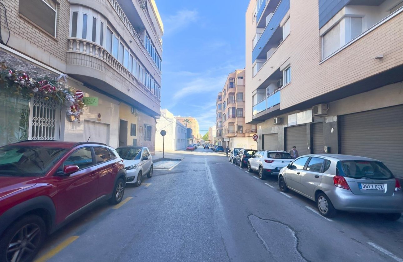 Resale - Apartment -
Torrevieja - Centro