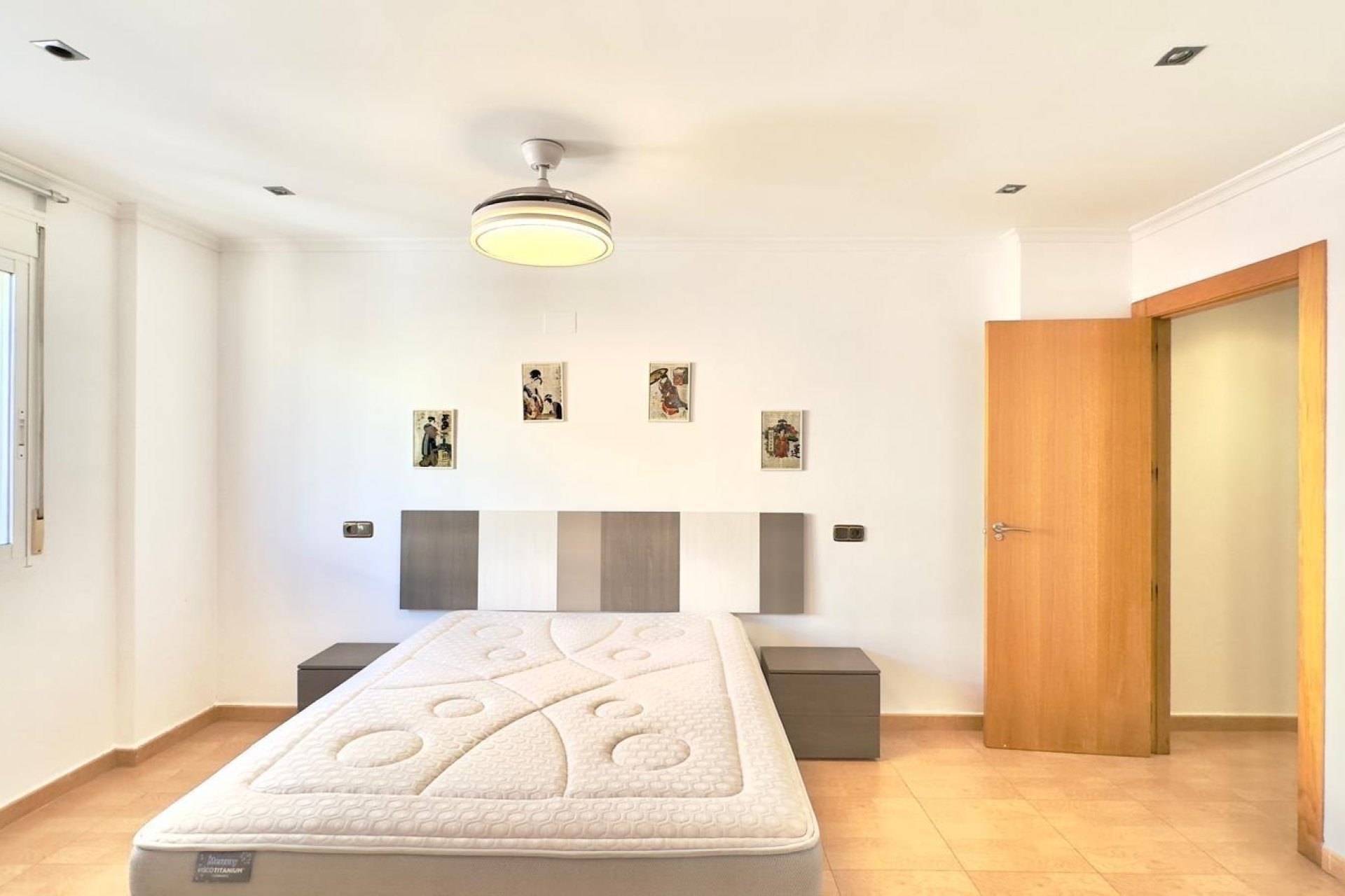 Resale - Apartment -
Torrevieja - Centro