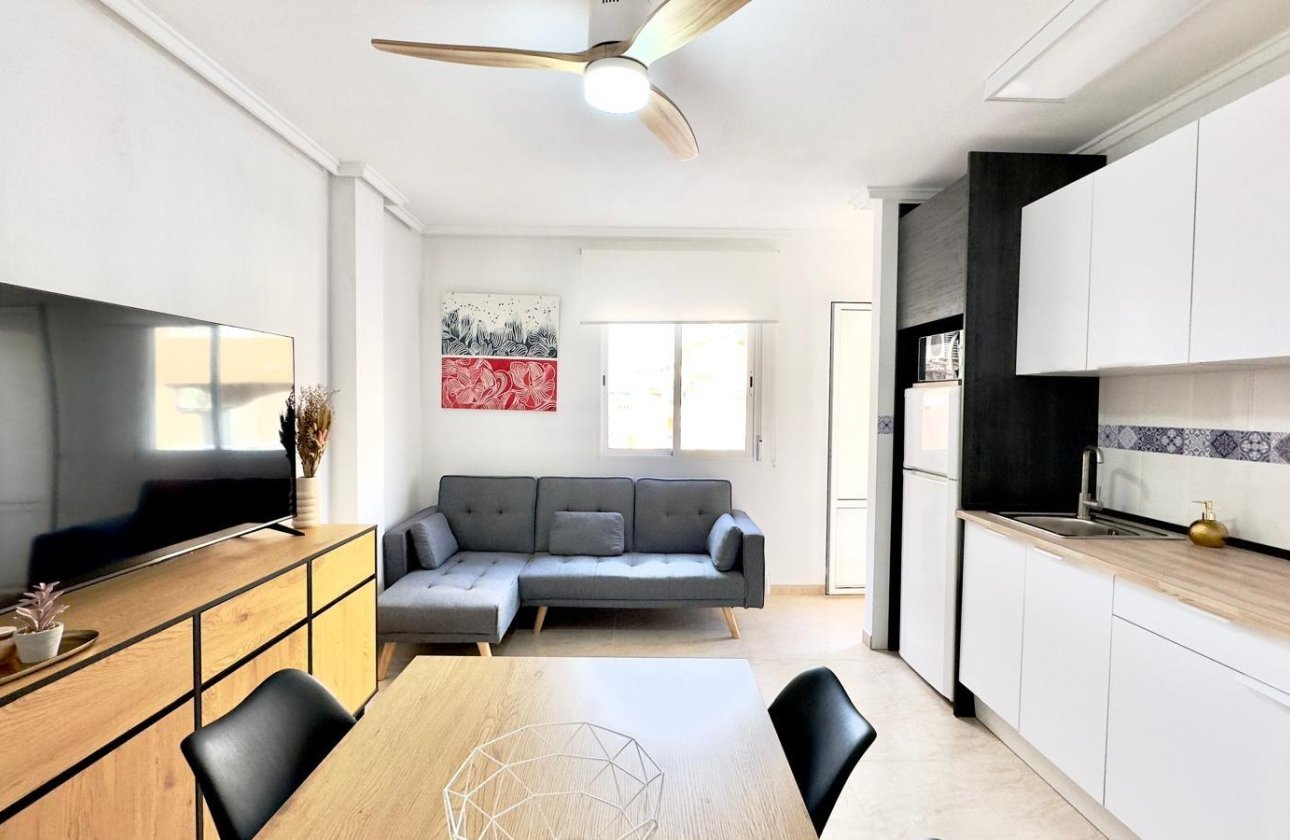 Resale - Apartment -
Torrevieja - Centro