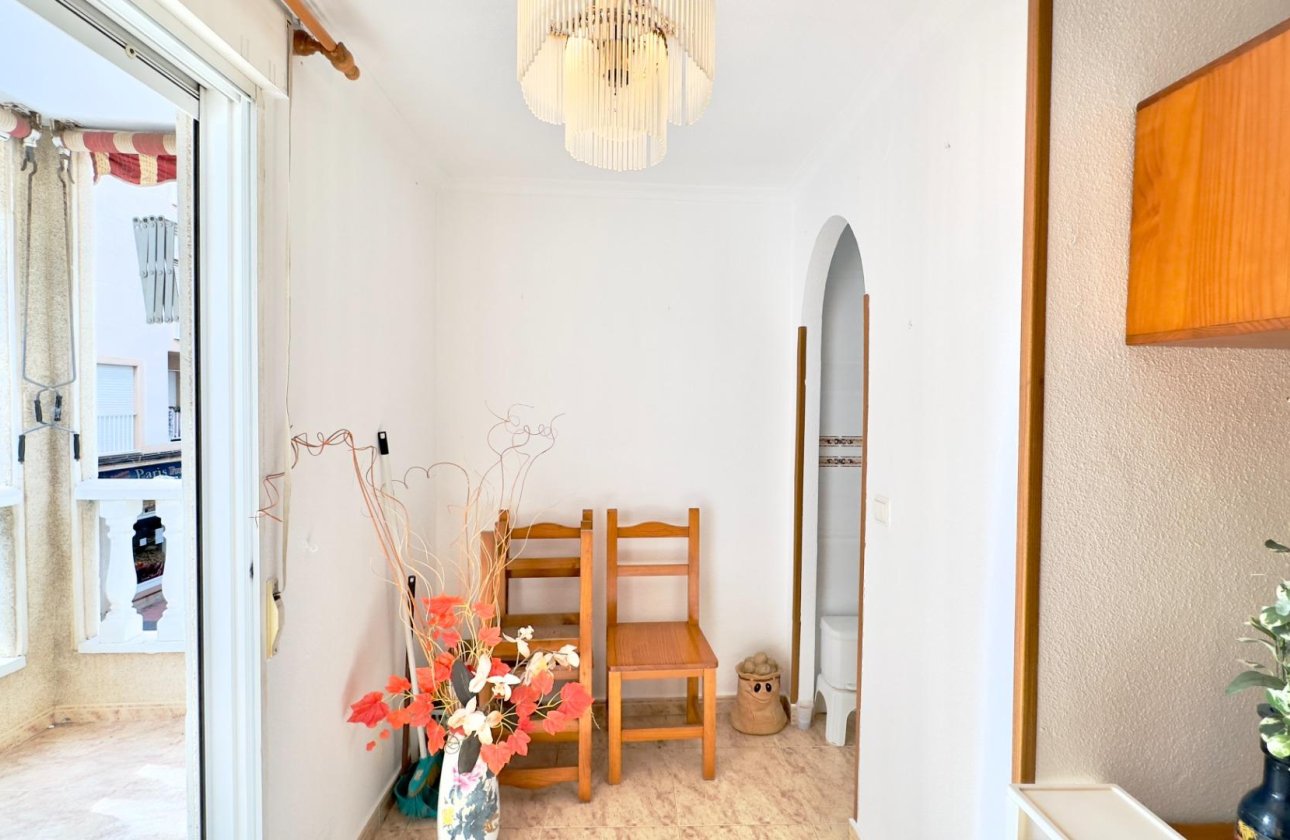 Resale - Apartment -
Torrevieja - Centro