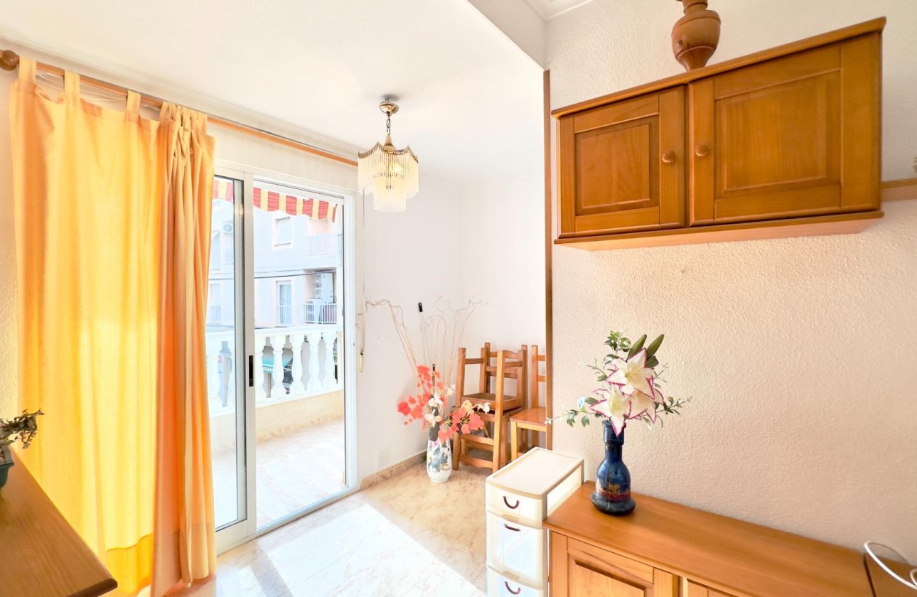 Resale - Apartment -
Torrevieja - Centro