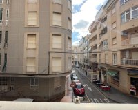 Resale - Apartment -
Torrevieja - Centro