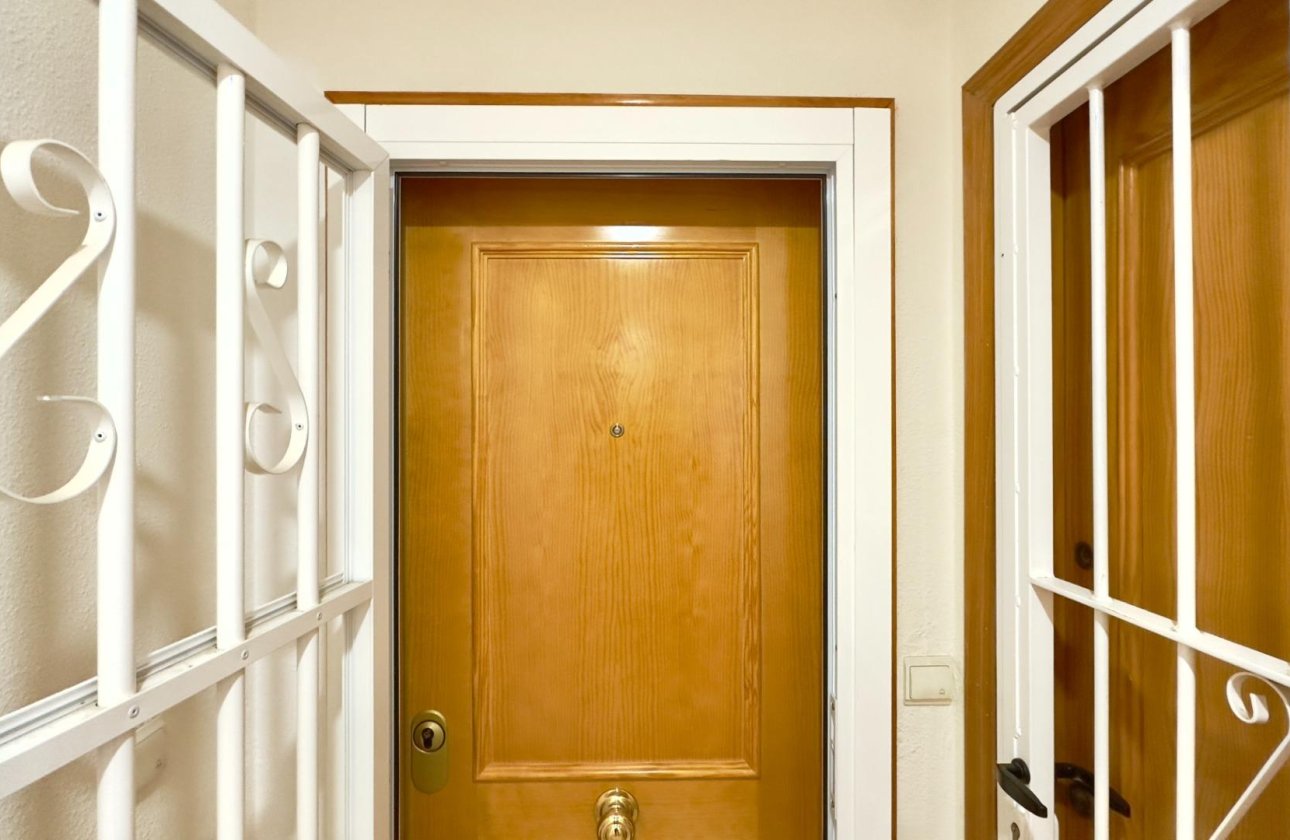 Resale - Apartment -
Torrevieja - Centro