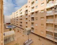 Resale - Apartment -
Torrevieja - Centro