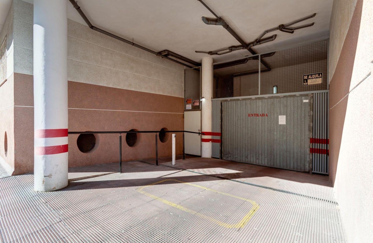 Resale - Apartment -
Torrevieja - Centro