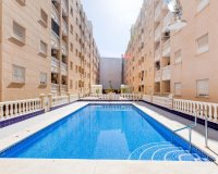 Resale - Apartment -
Torrevieja - Centro