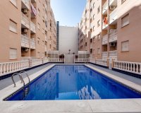 Resale - Apartment -
Torrevieja - Centro