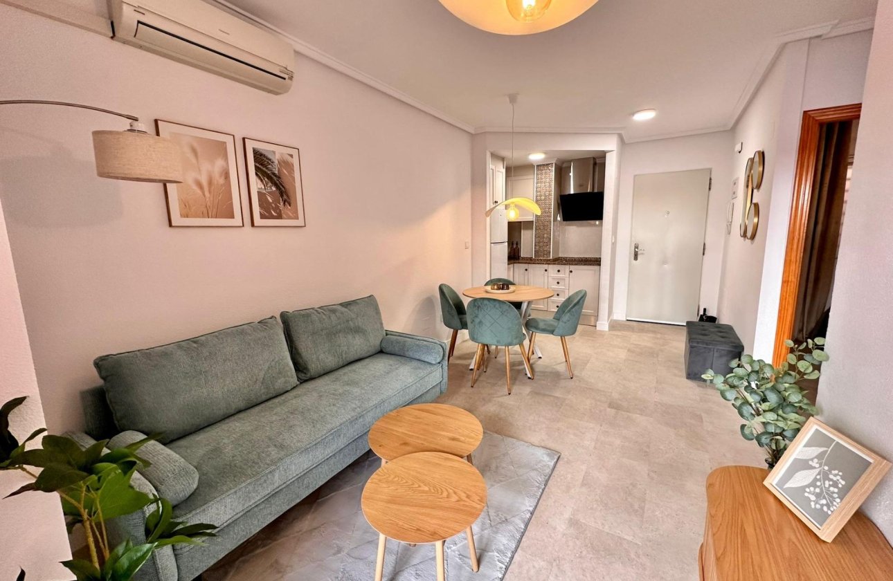 Resale - Apartment -
Torrevieja - Centro