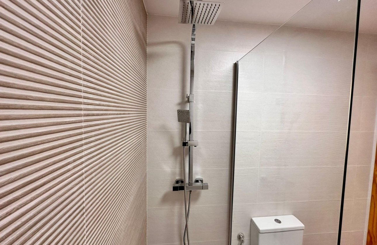 Resale - Apartment -
Torrevieja - Centro