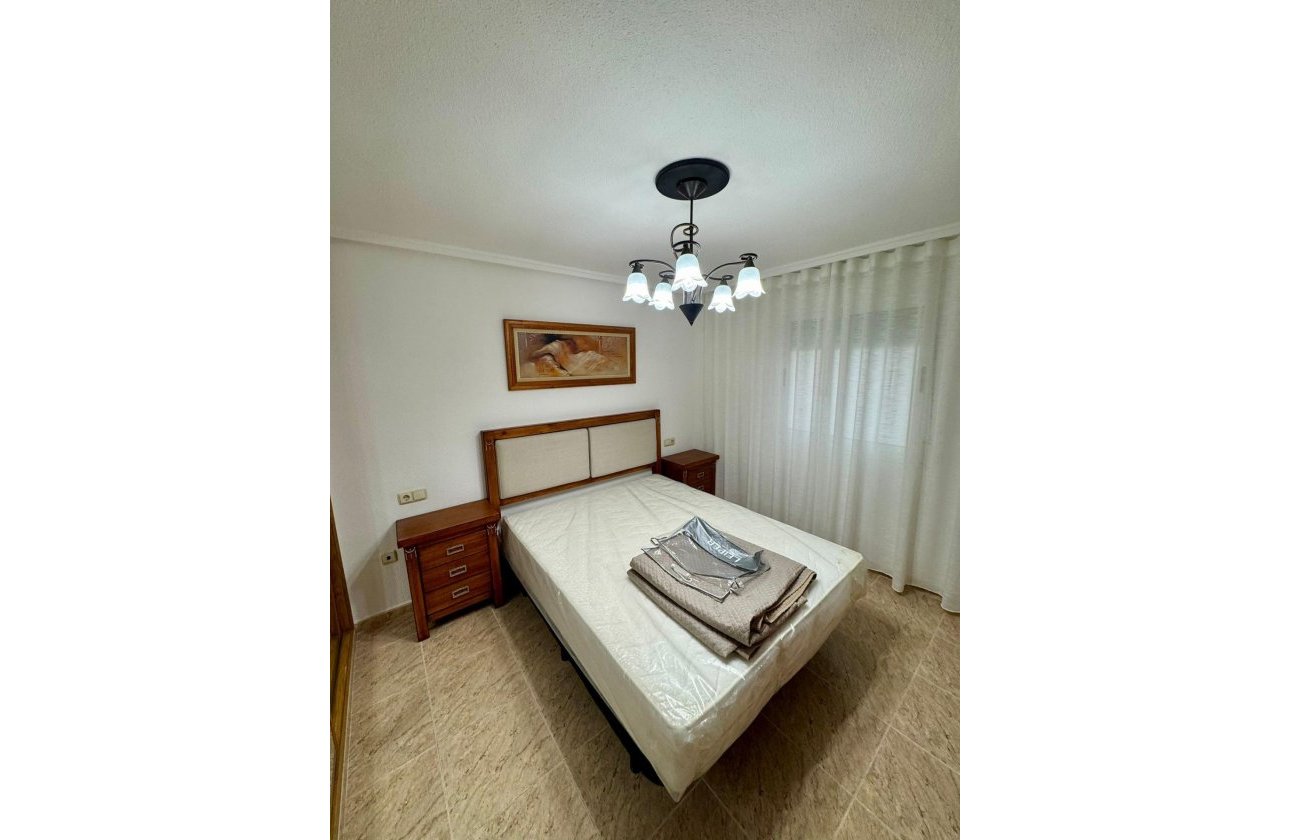 Resale - Apartment -
Torrevieja - Centro