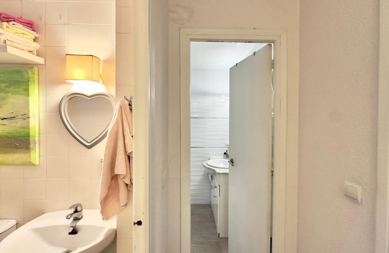 Resale - Apartment -
Torrevieja - Centro