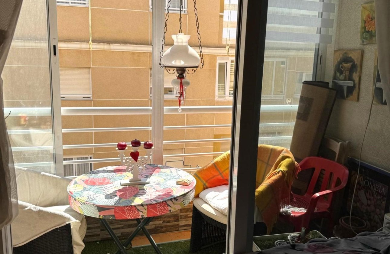 Resale - Apartment -
Torrevieja - Centro