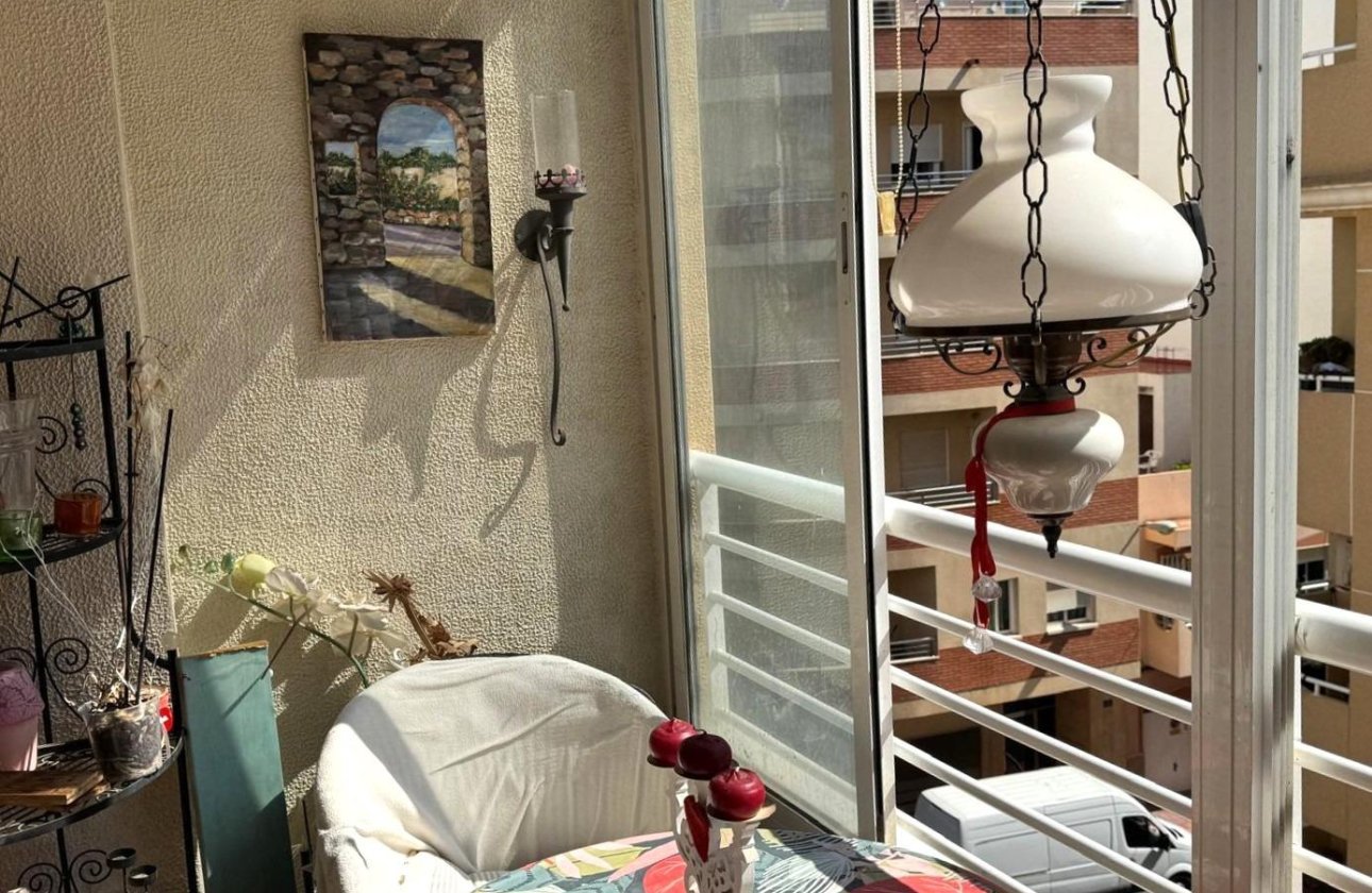 Resale - Apartment -
Torrevieja - Centro