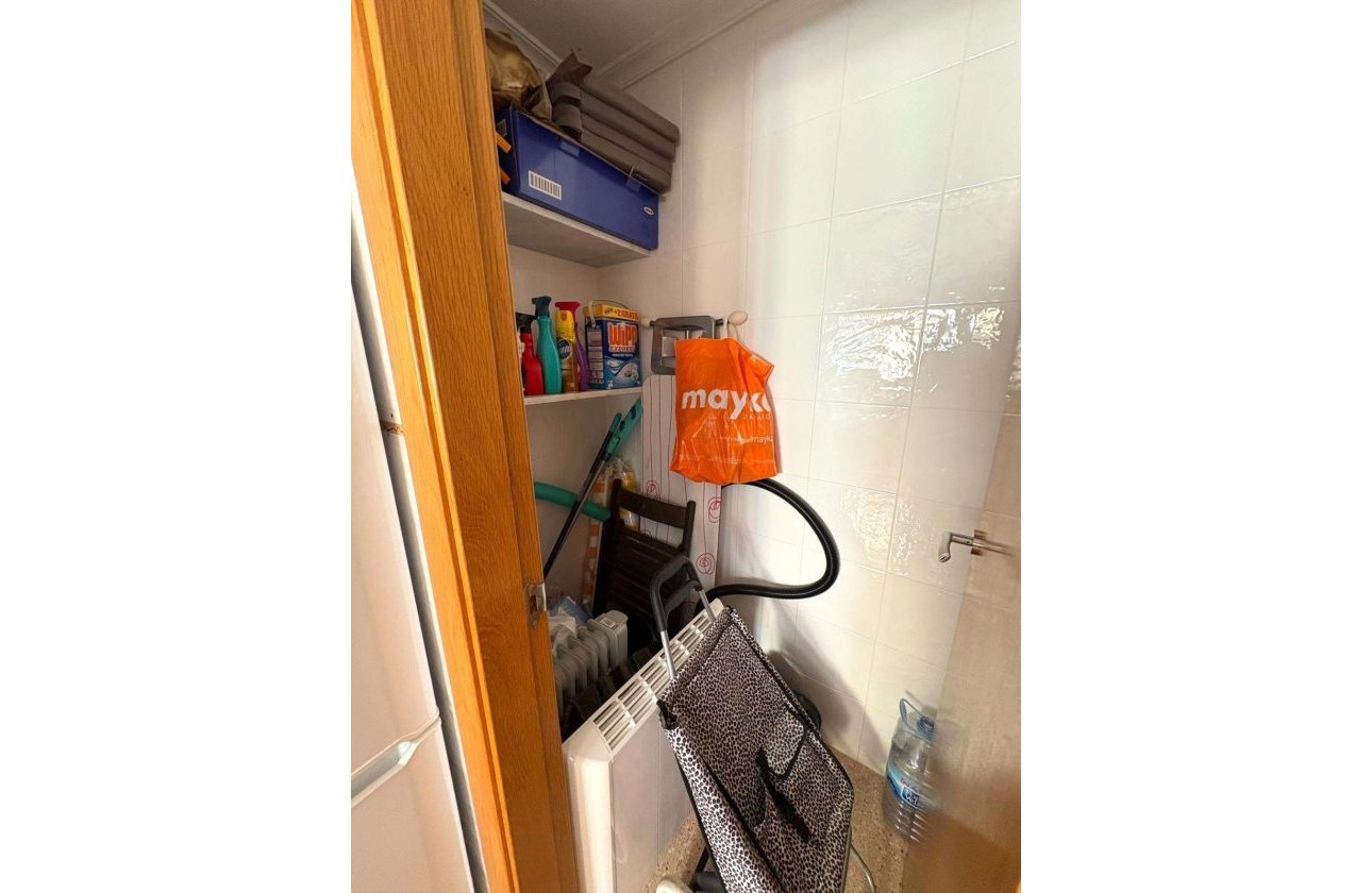 Resale - Apartment -
Torrevieja - Centro