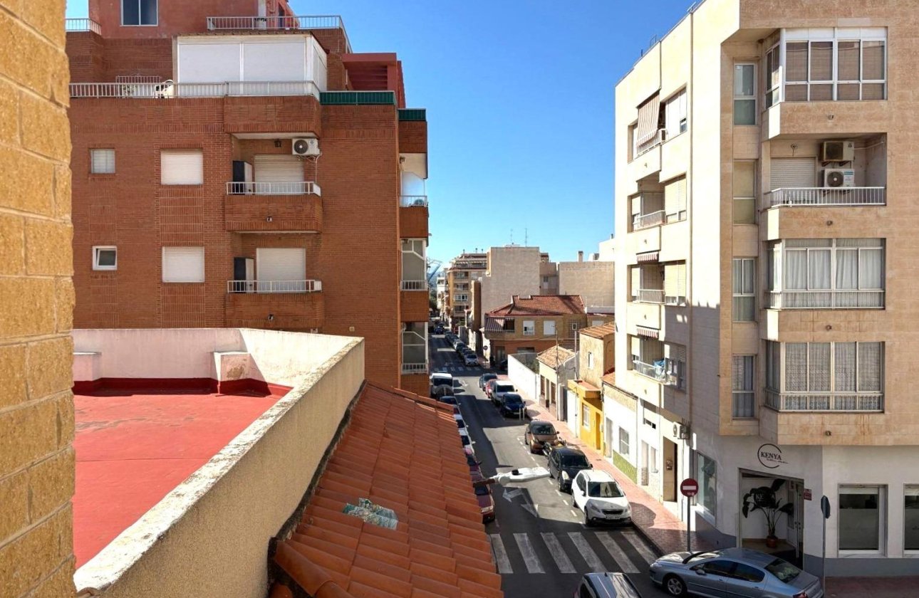 Resale - Apartment -
Torrevieja - Centro