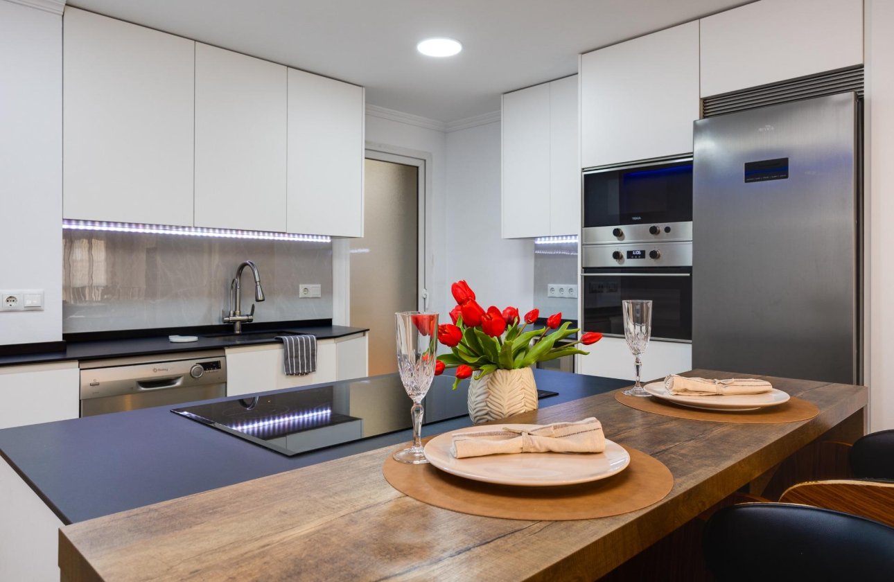 Resale - Apartment -
Torrevieja - Centro