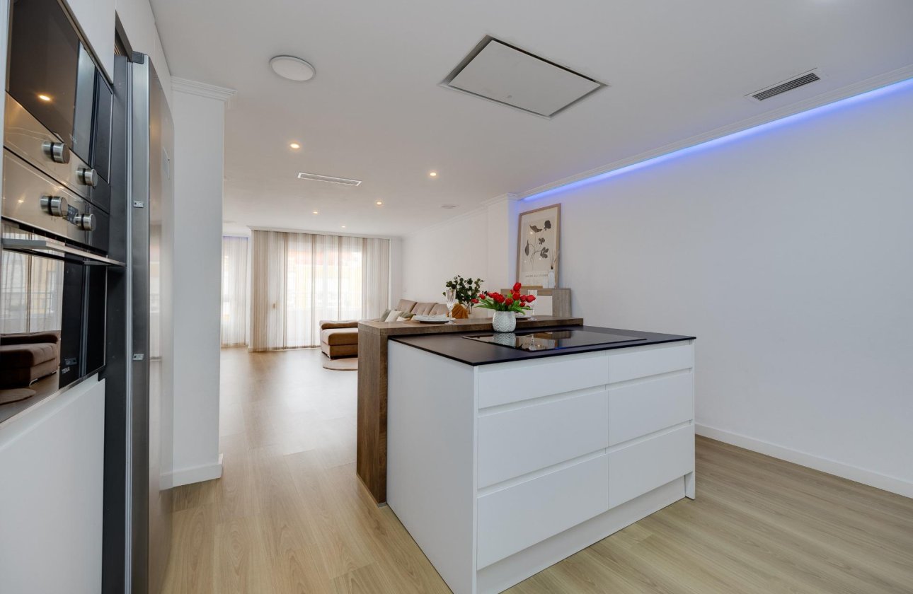 Resale - Apartment -
Torrevieja - Centro