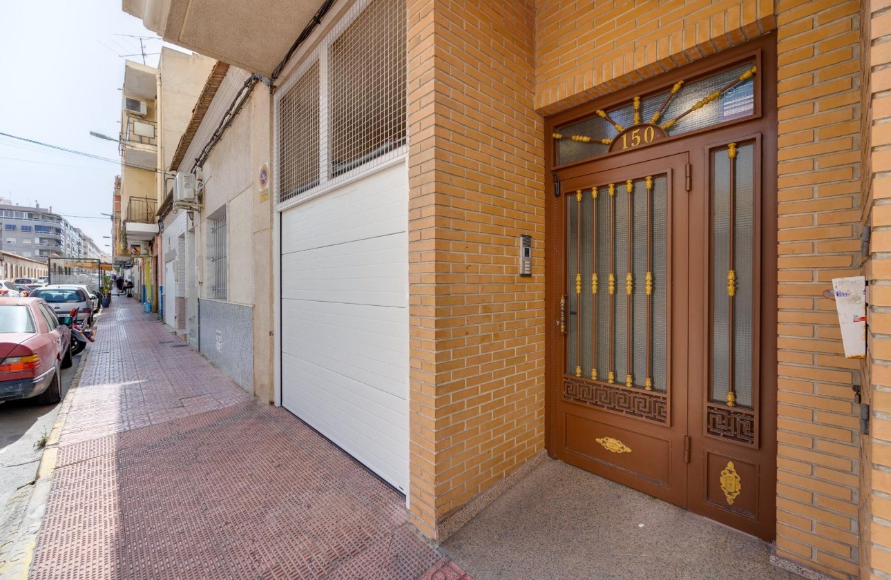 Resale - Apartment -
Torrevieja - Centro