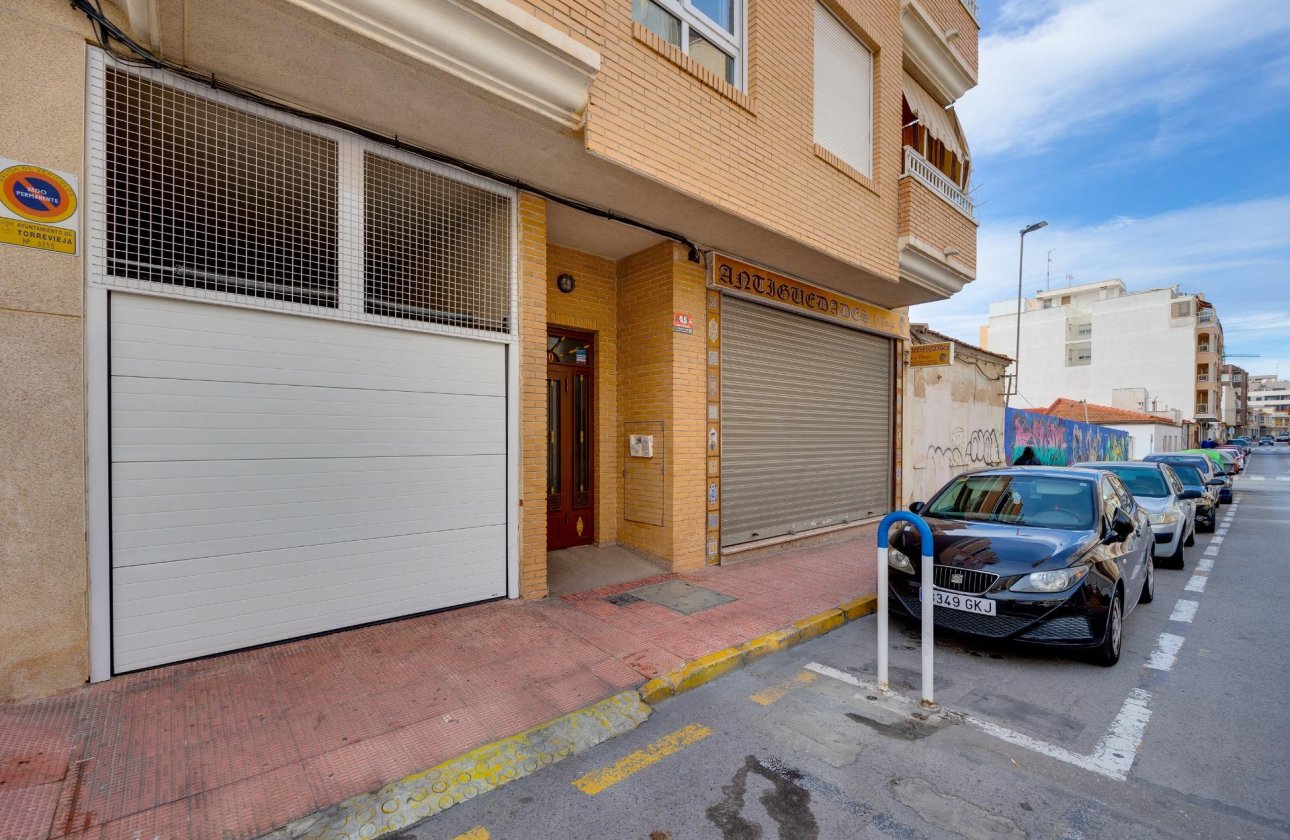 Resale - Apartment -
Torrevieja - Centro