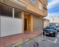 Resale - Apartment -
Torrevieja - Centro