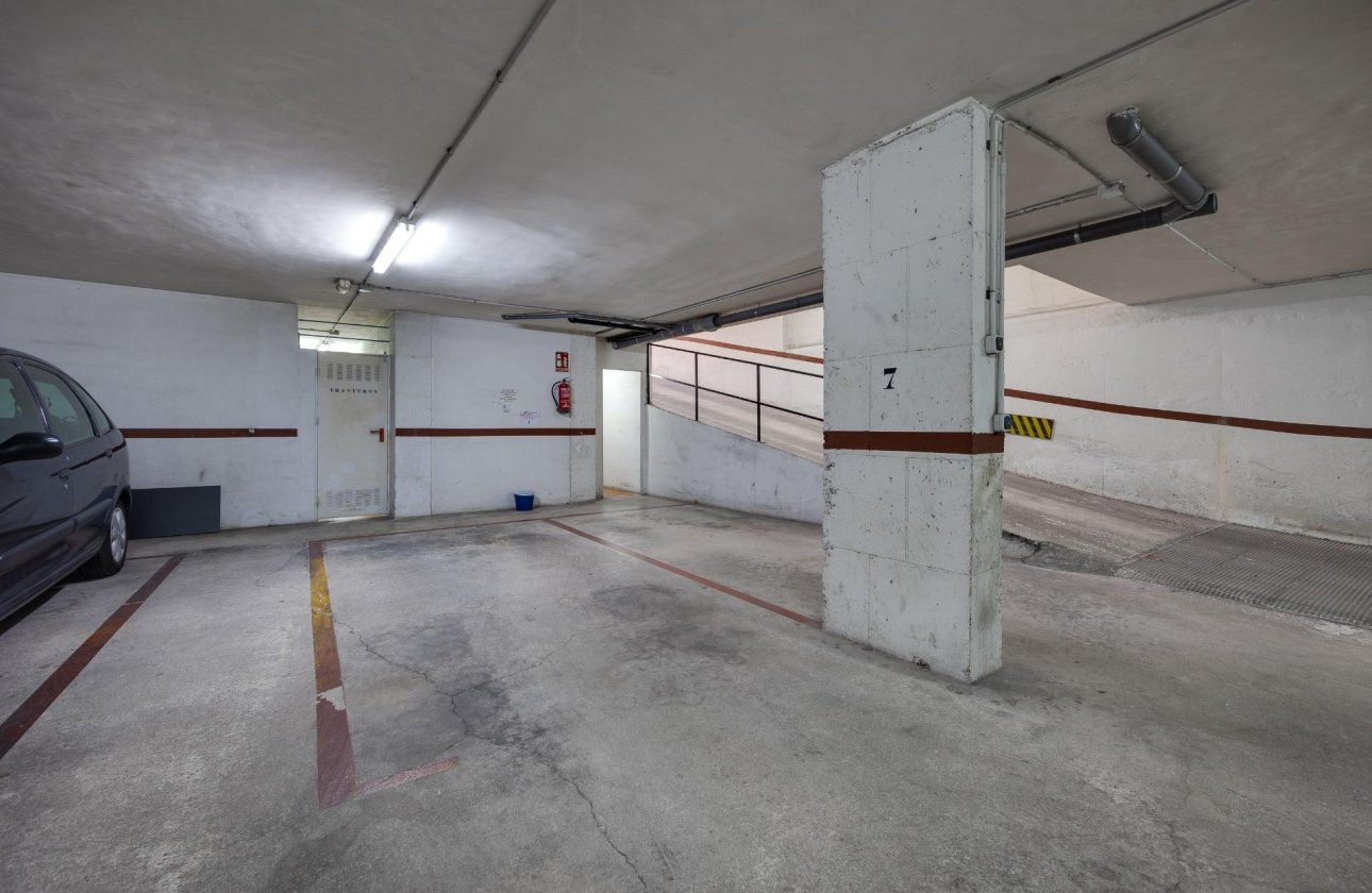 Resale - Apartment -
Torrevieja - Centro