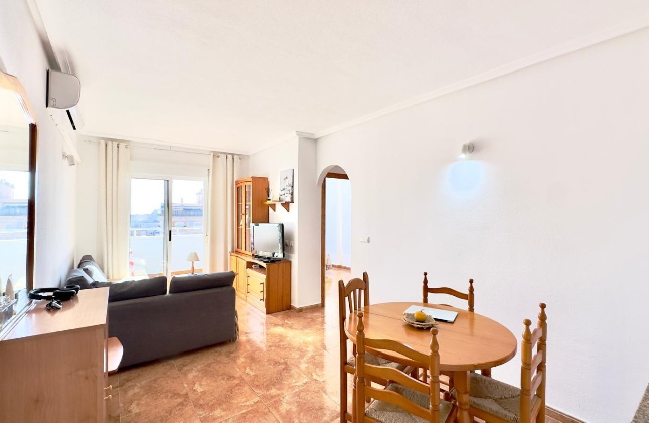 Resale - Apartment -
Torrevieja - Centro