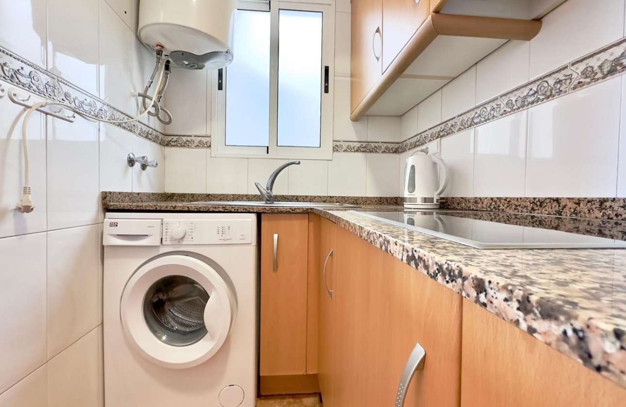 Resale - Apartment -
Torrevieja - Centro