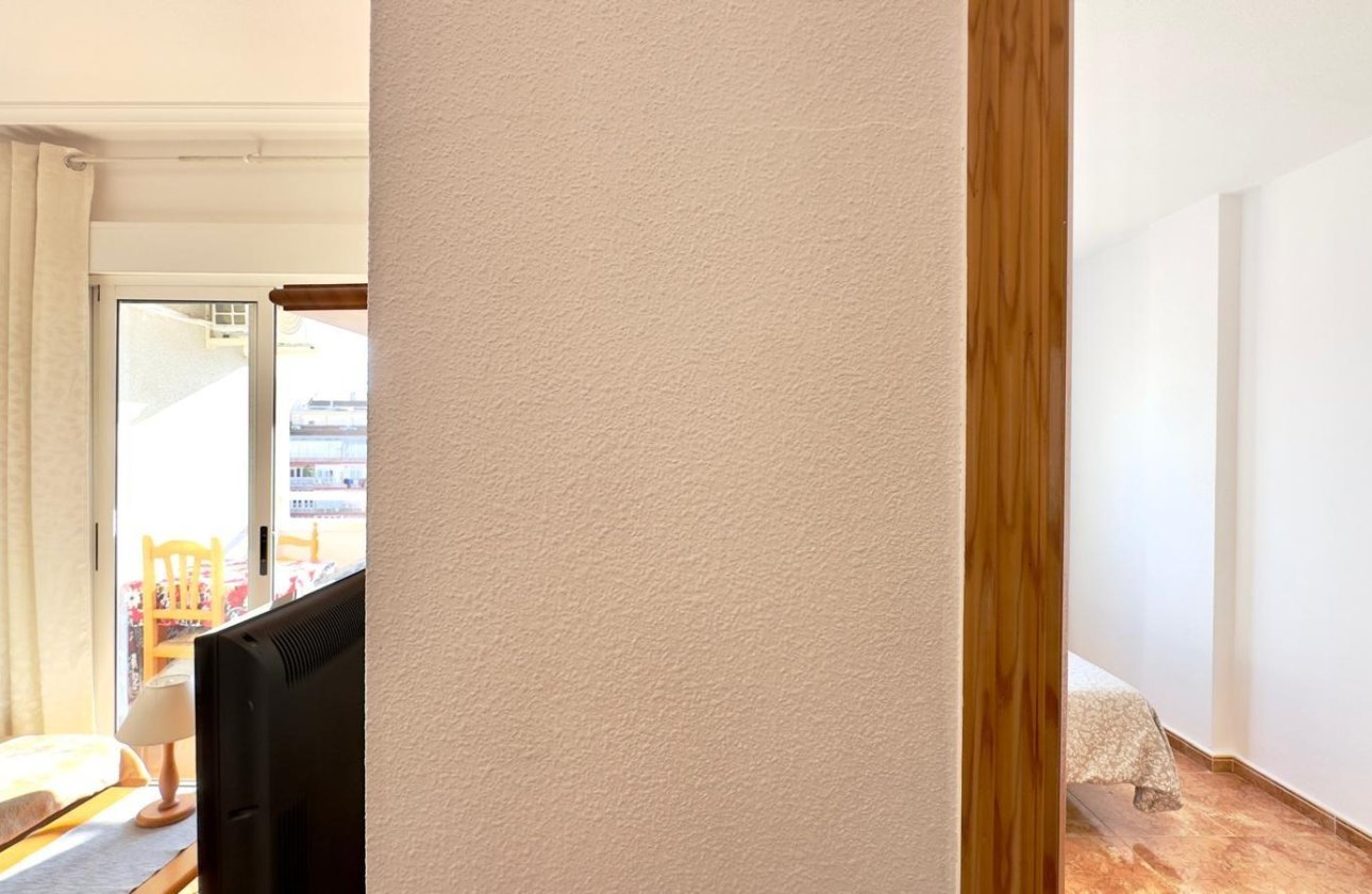 Resale - Apartment -
Torrevieja - Centro