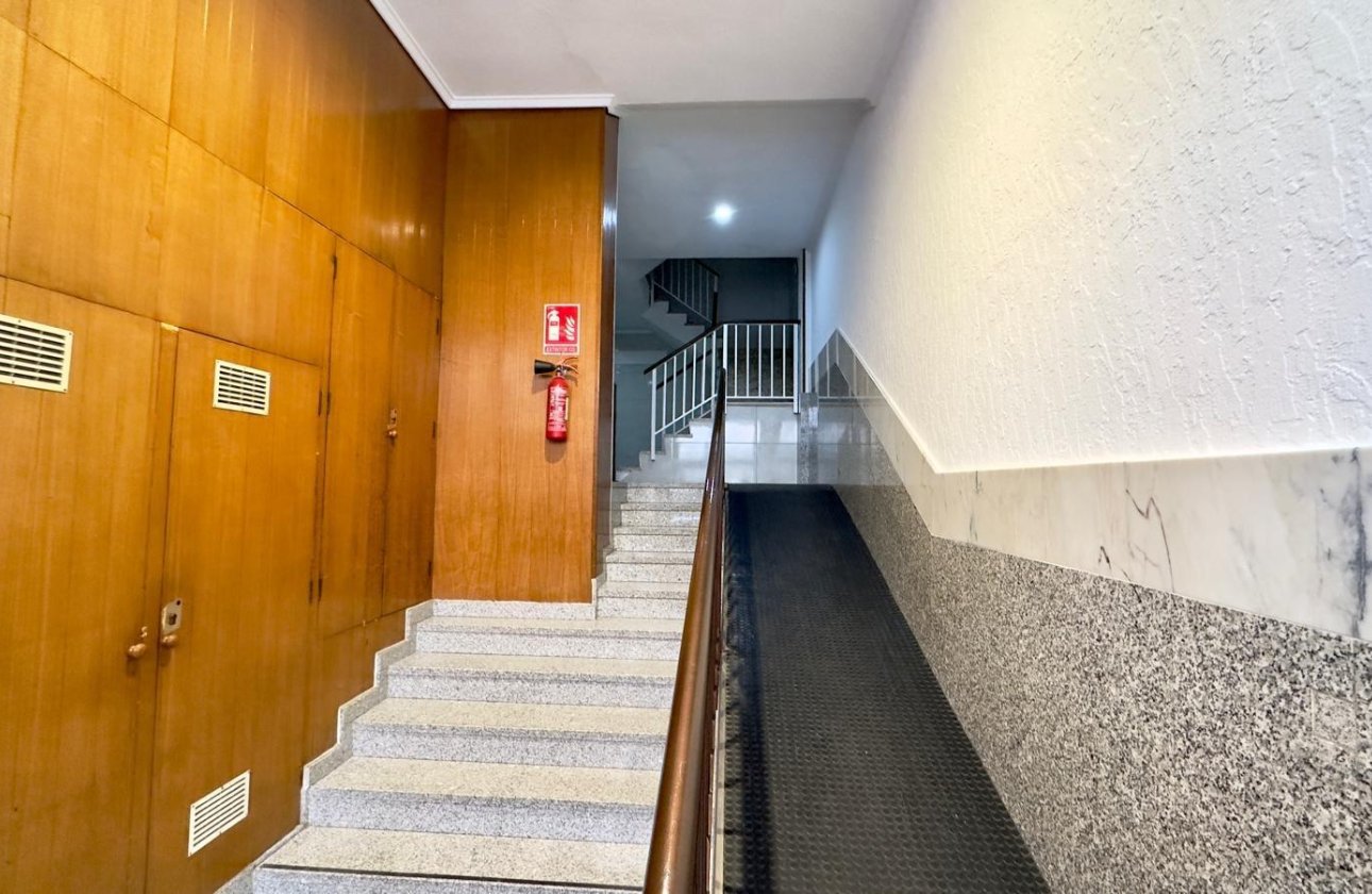 Resale - Apartment -
Torrevieja - Centro