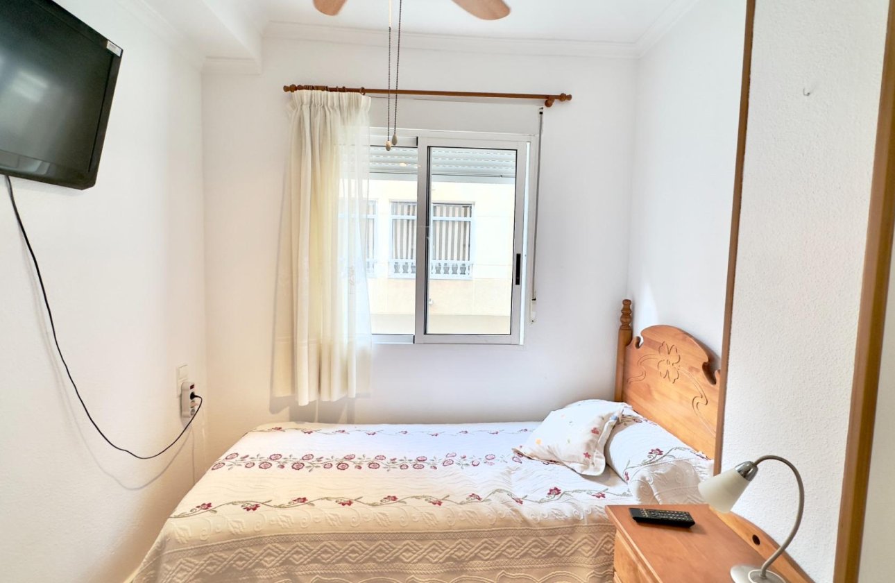 Resale - Apartment -
Torrevieja - Centro
