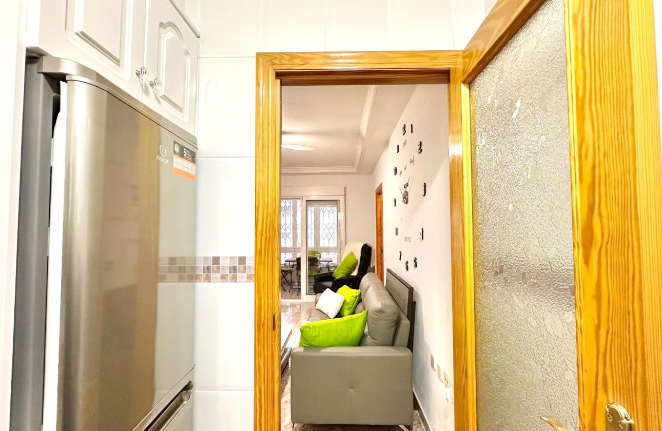 Resale - Apartment -
Torrevieja - Centro