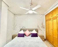 Resale - Apartment -
Torrevieja - Centro