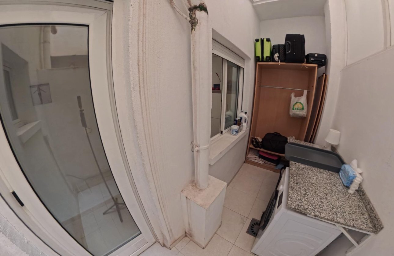 Resale - Apartment -
Torrevieja - Centro