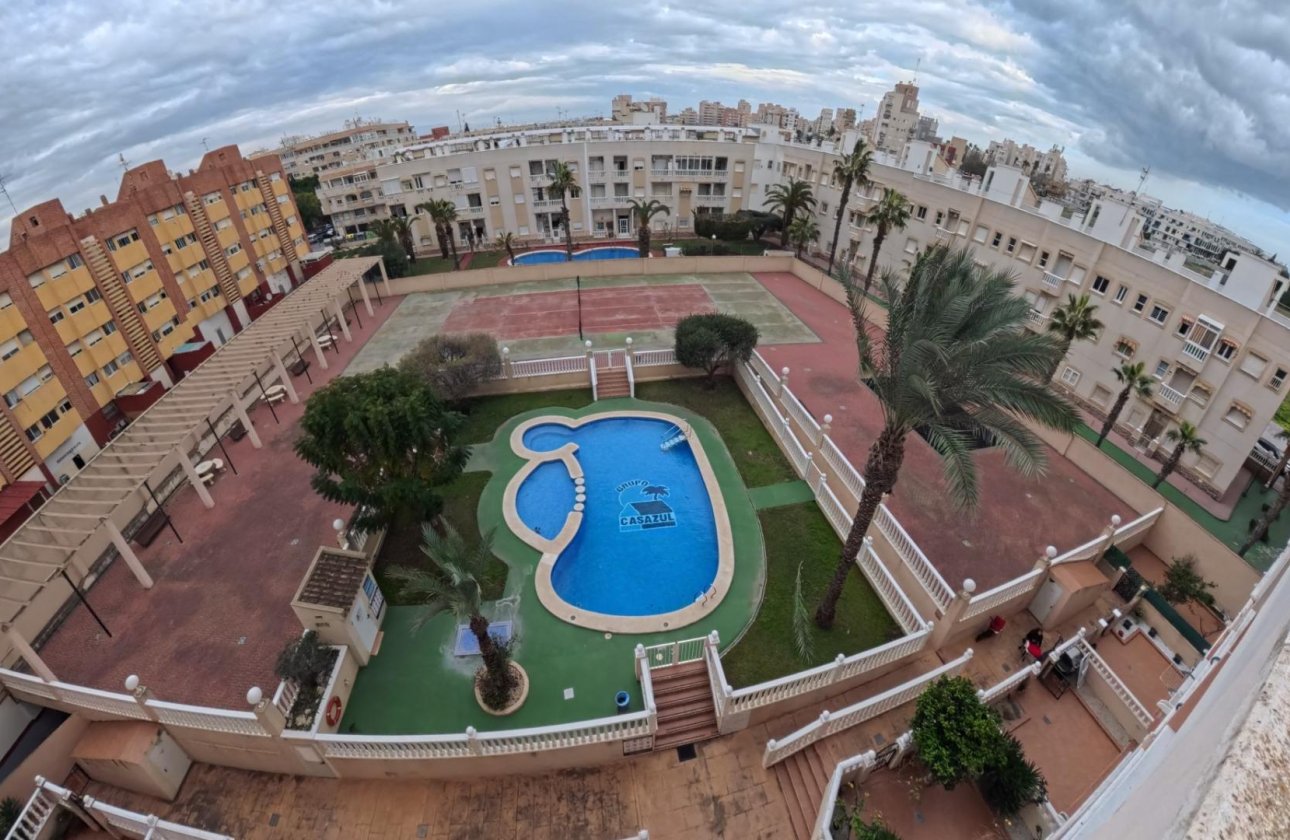 Resale - Apartment -
Torrevieja - Centro