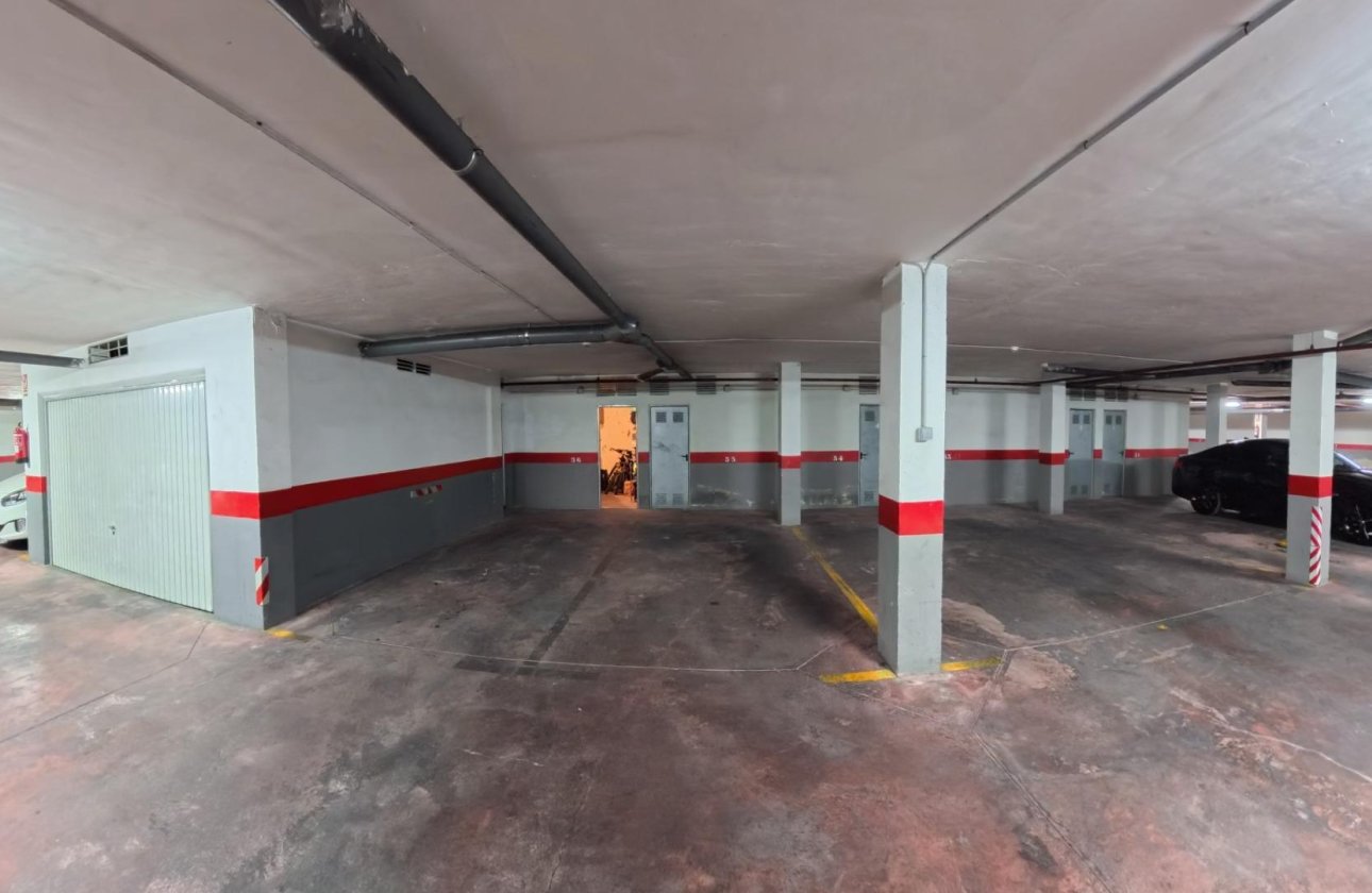 Resale - Apartment -
Torrevieja - Centro