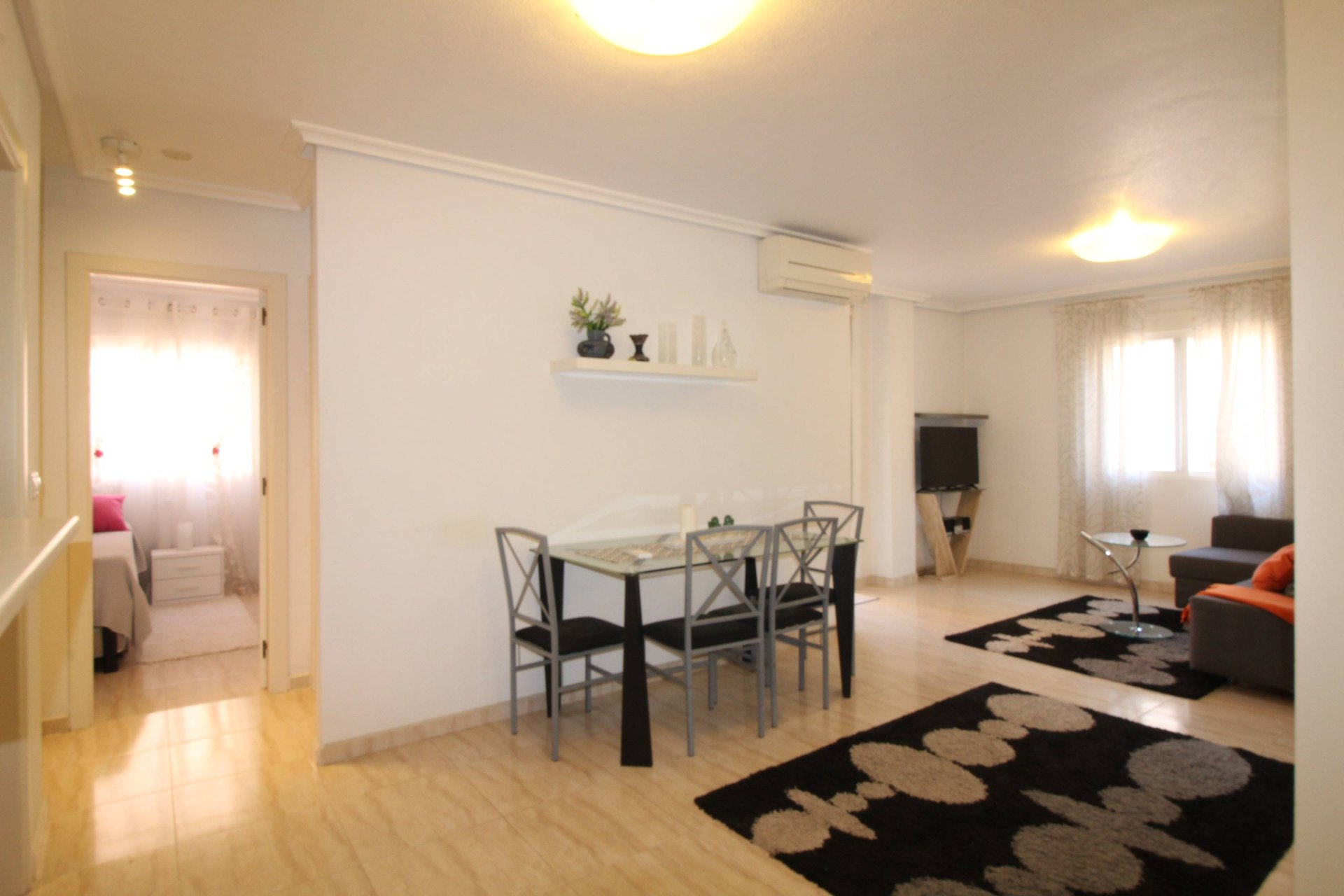 Resale - Apartment -
Torrevieja - Centro