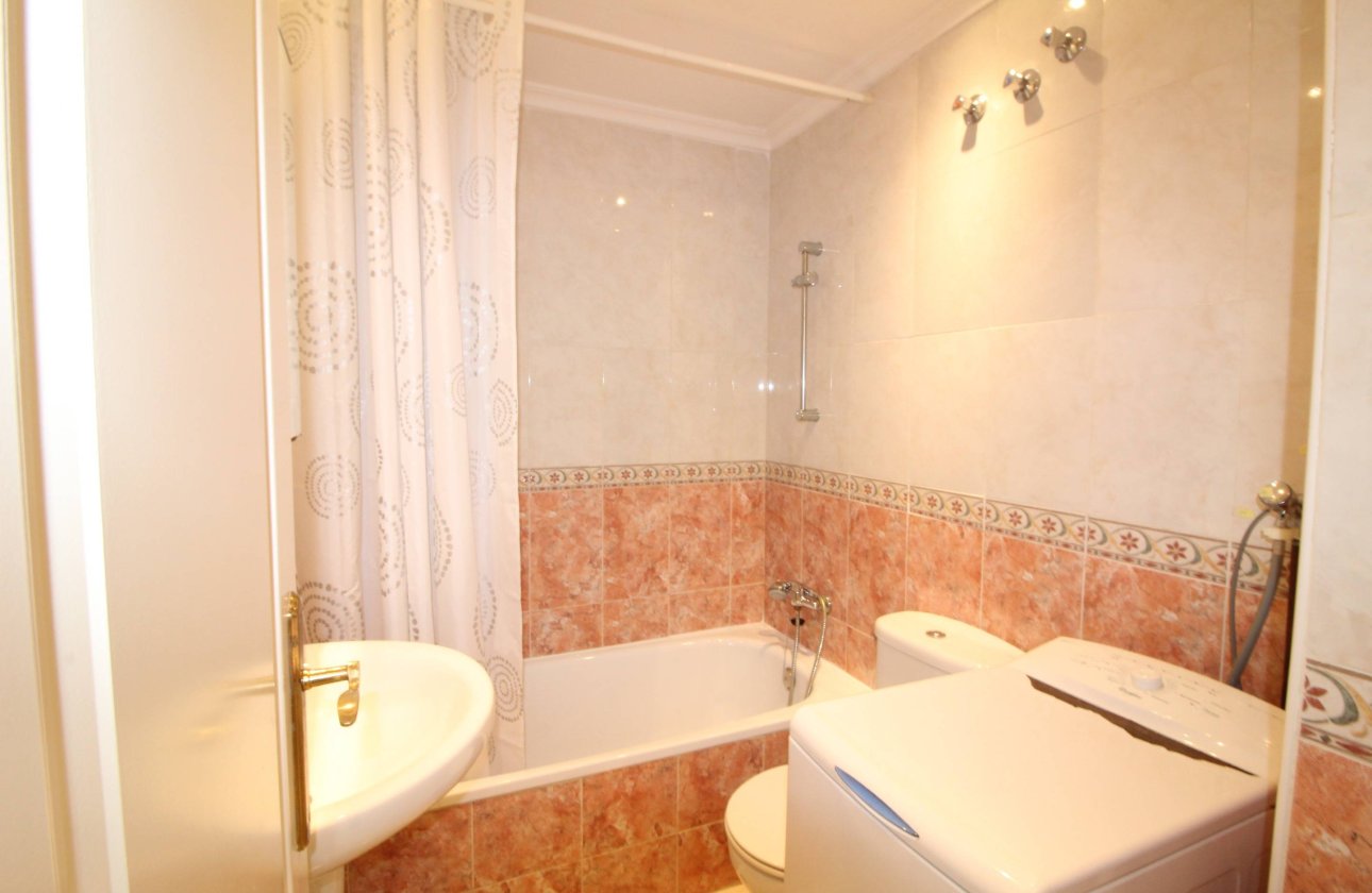 Resale - Apartment -
Torrevieja - Centro