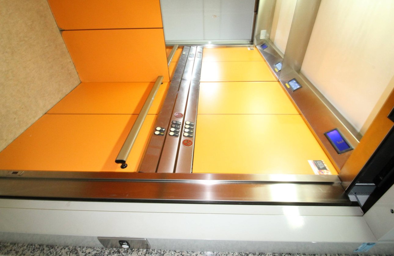 Resale - Apartment -
Torrevieja - Centro