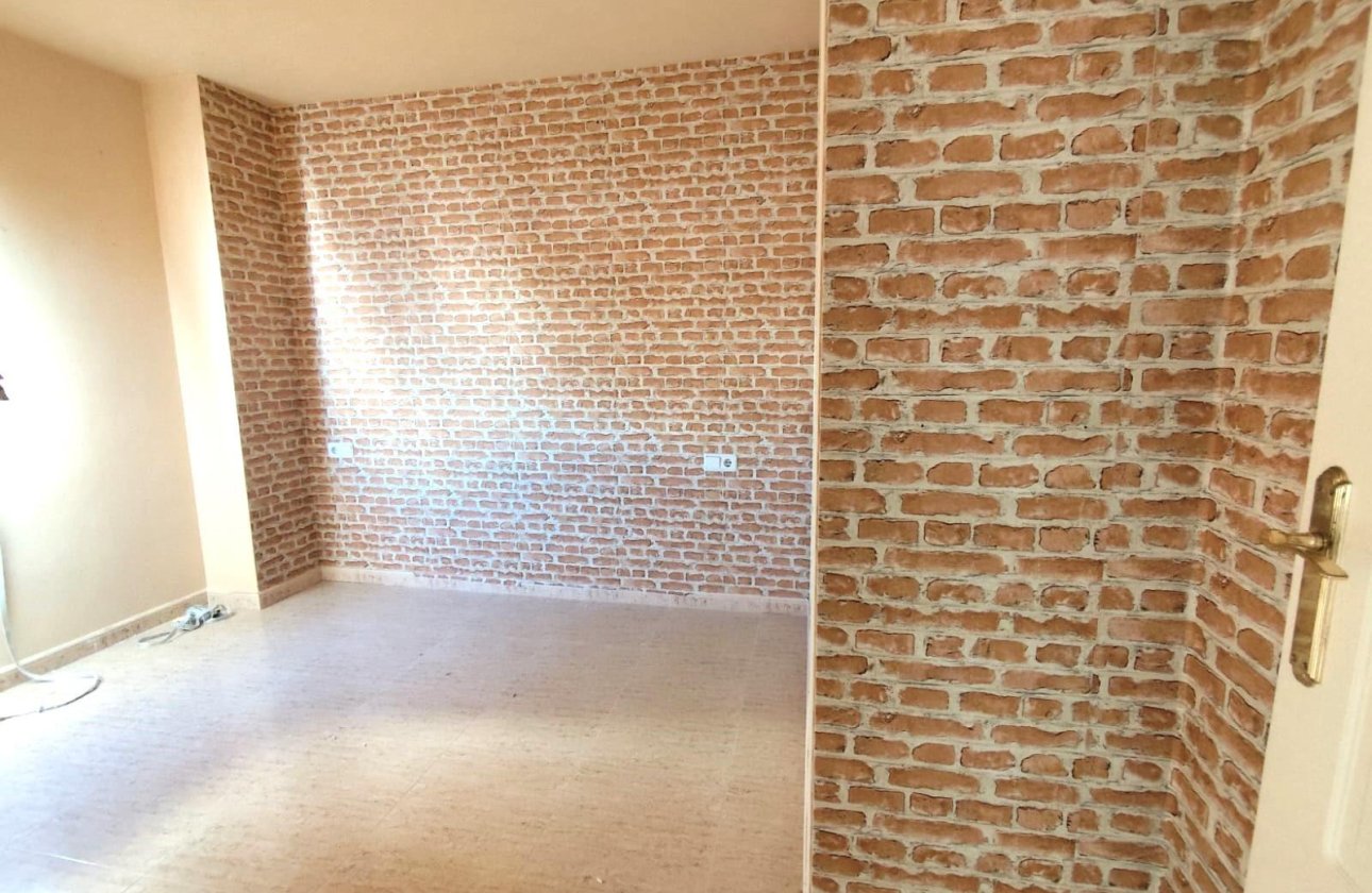 Resale - Apartment -
Torrevieja - Centro