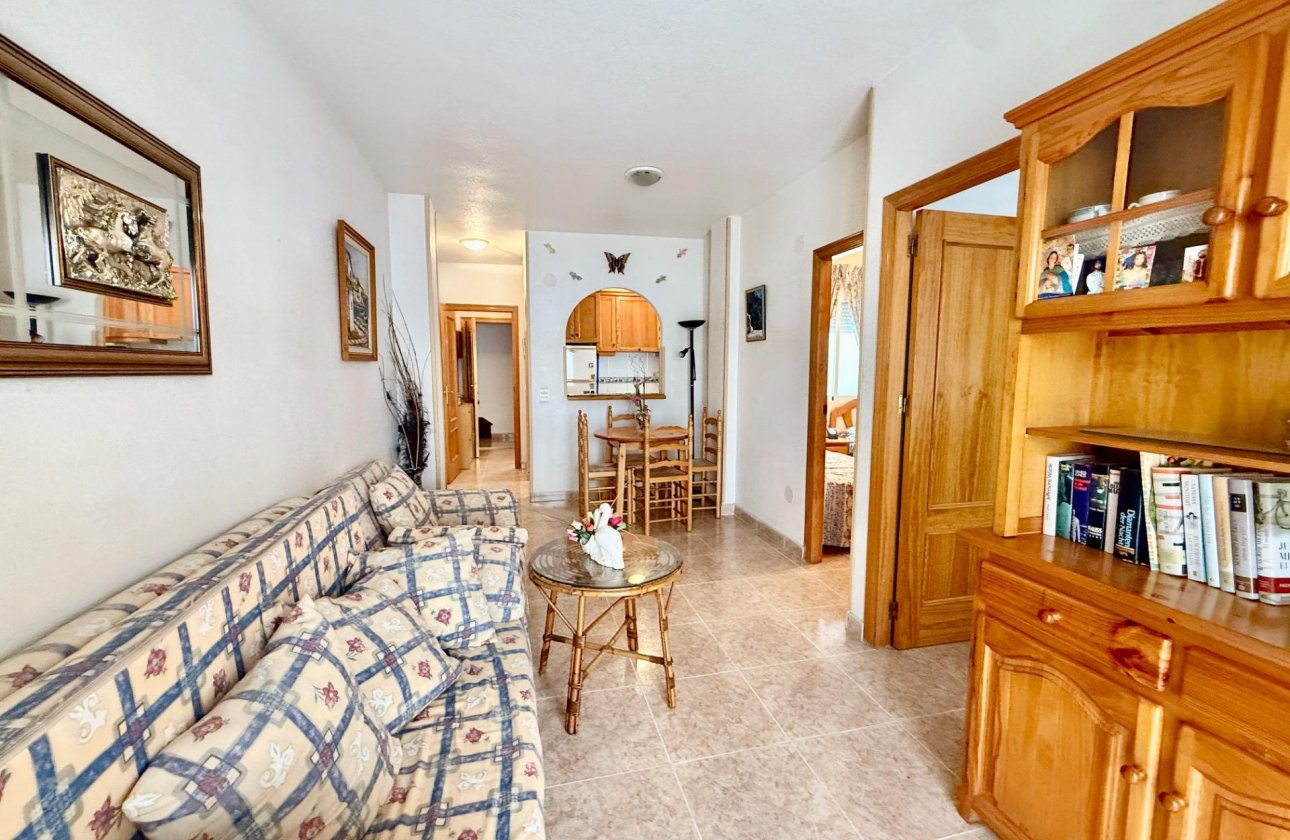 Resale - Apartment -
Torrevieja - Centro