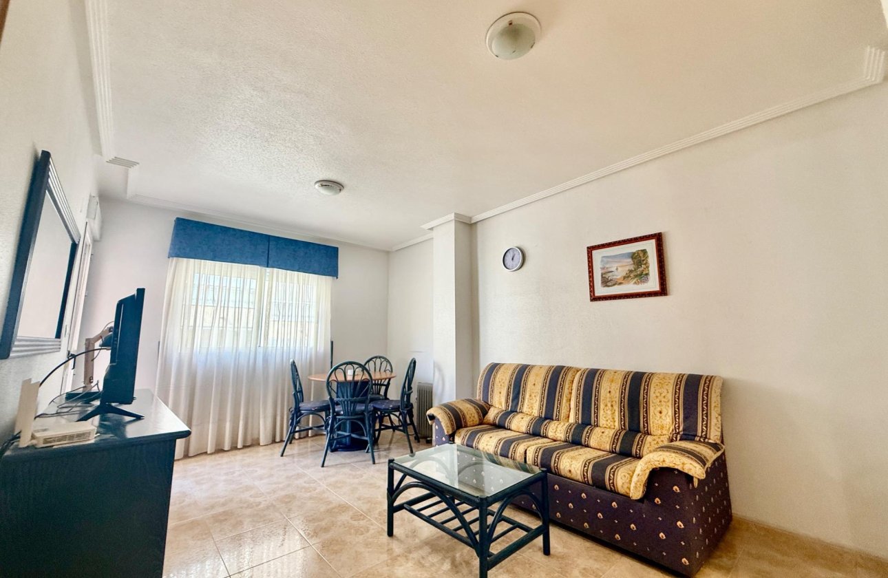 Resale - Apartment -
Torrevieja - Centro