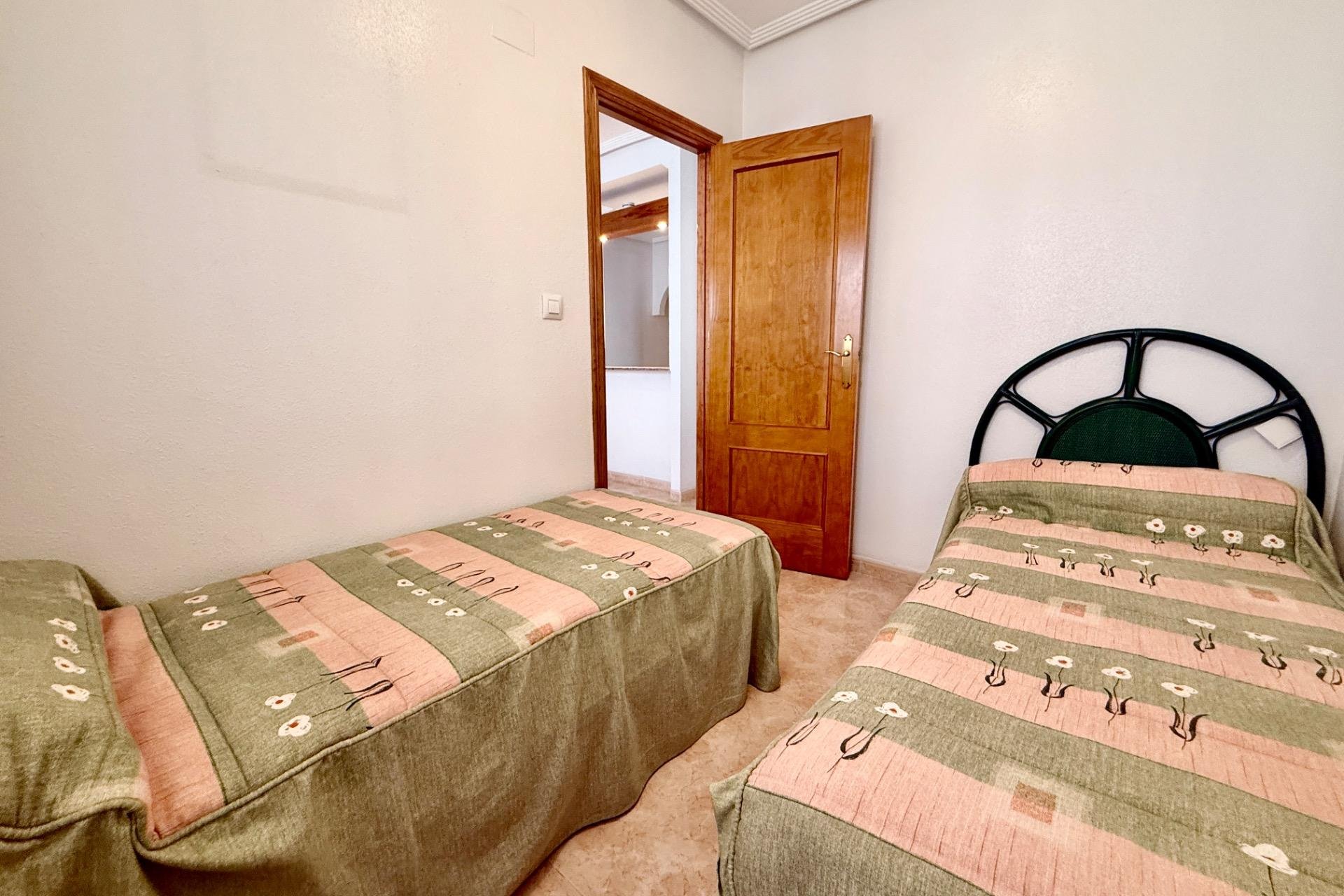 Resale - Apartment -
Torrevieja - Centro