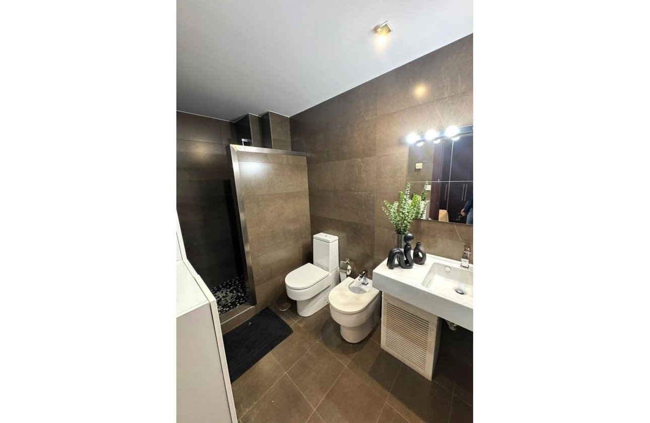 Resale - Apartment -
Torrevieja - Centro