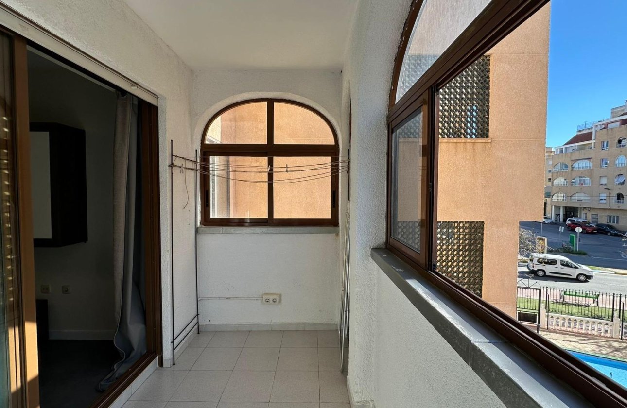 Resale - Apartment -
Torrevieja - Centro