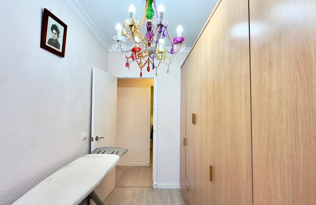 Resale - Apartment -
Torrevieja - Centro