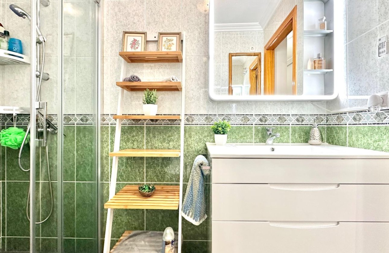 Resale - Apartment -
Torrevieja - Centro