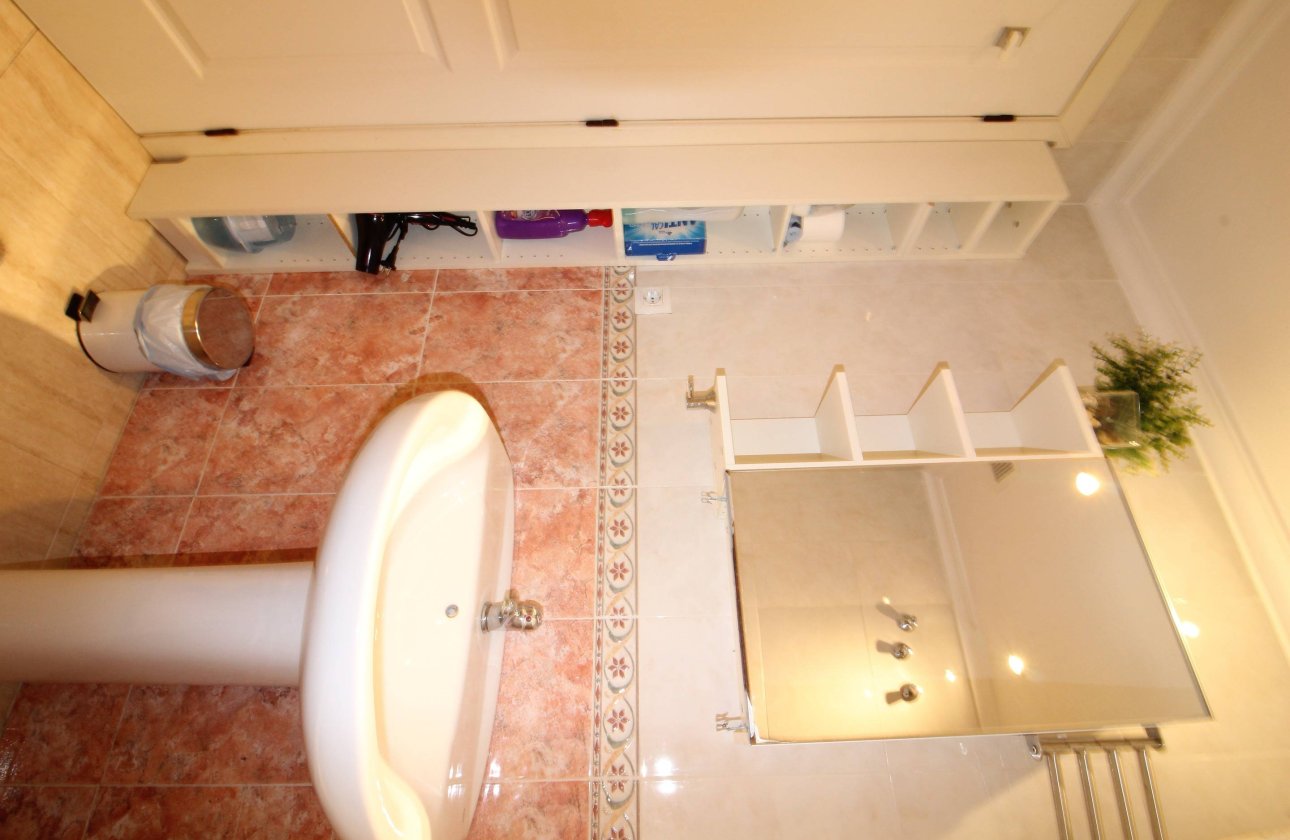 Resale - Apartment -
Torrevieja - Centro